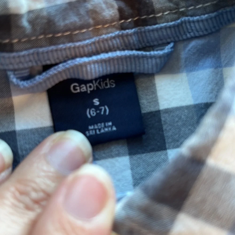 GAP | Long Sleeve Button Down Shirt sz S (6-7)
